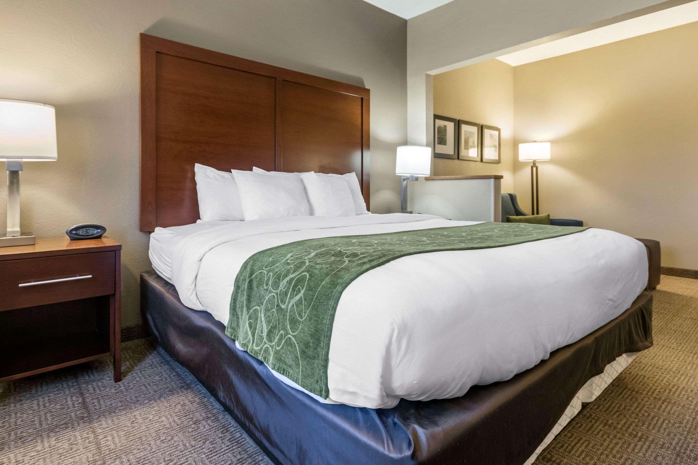 Comfort Suites Keeneland Lexington Exterior photo