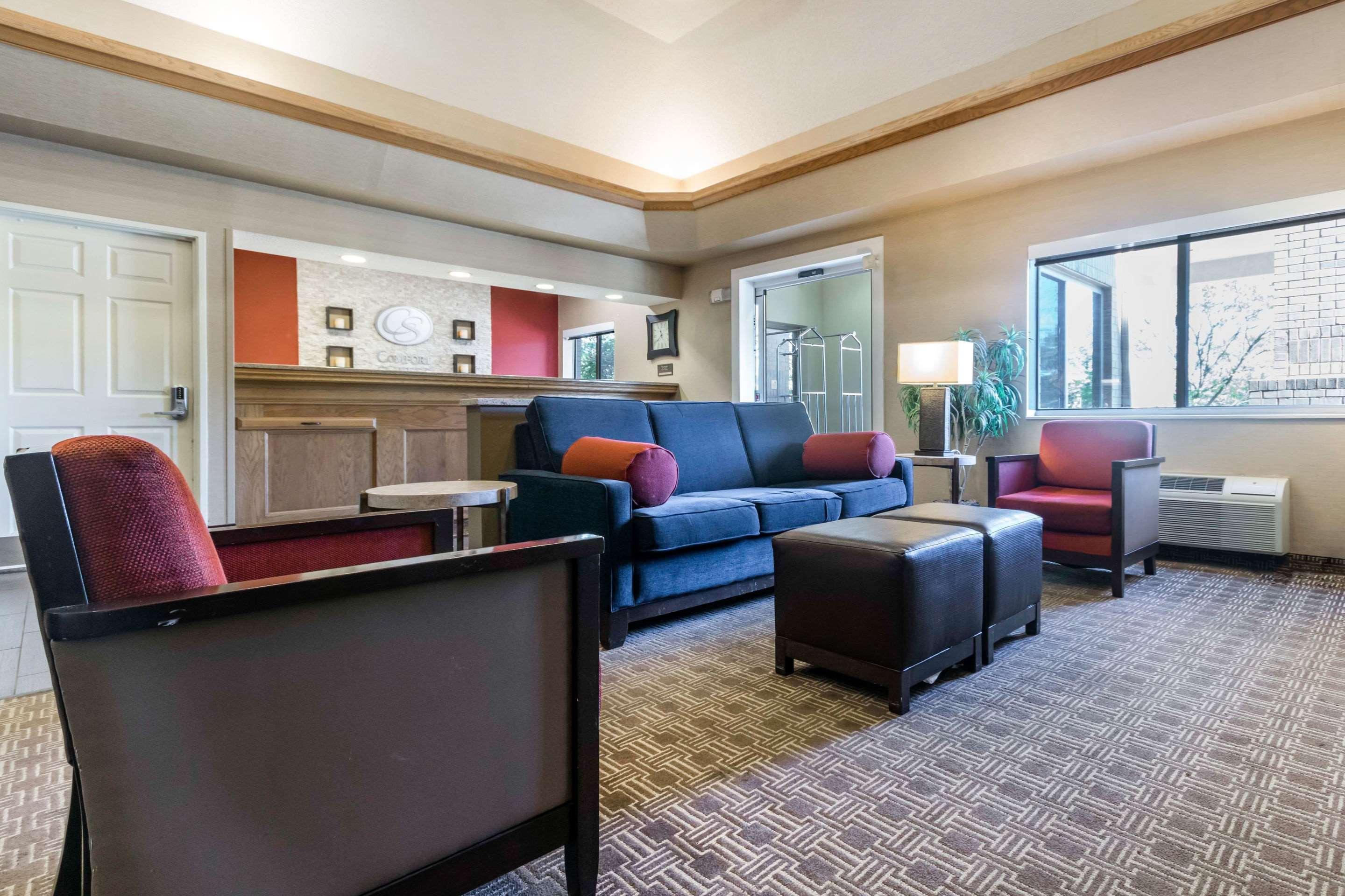 Comfort Suites Keeneland Lexington Exterior photo