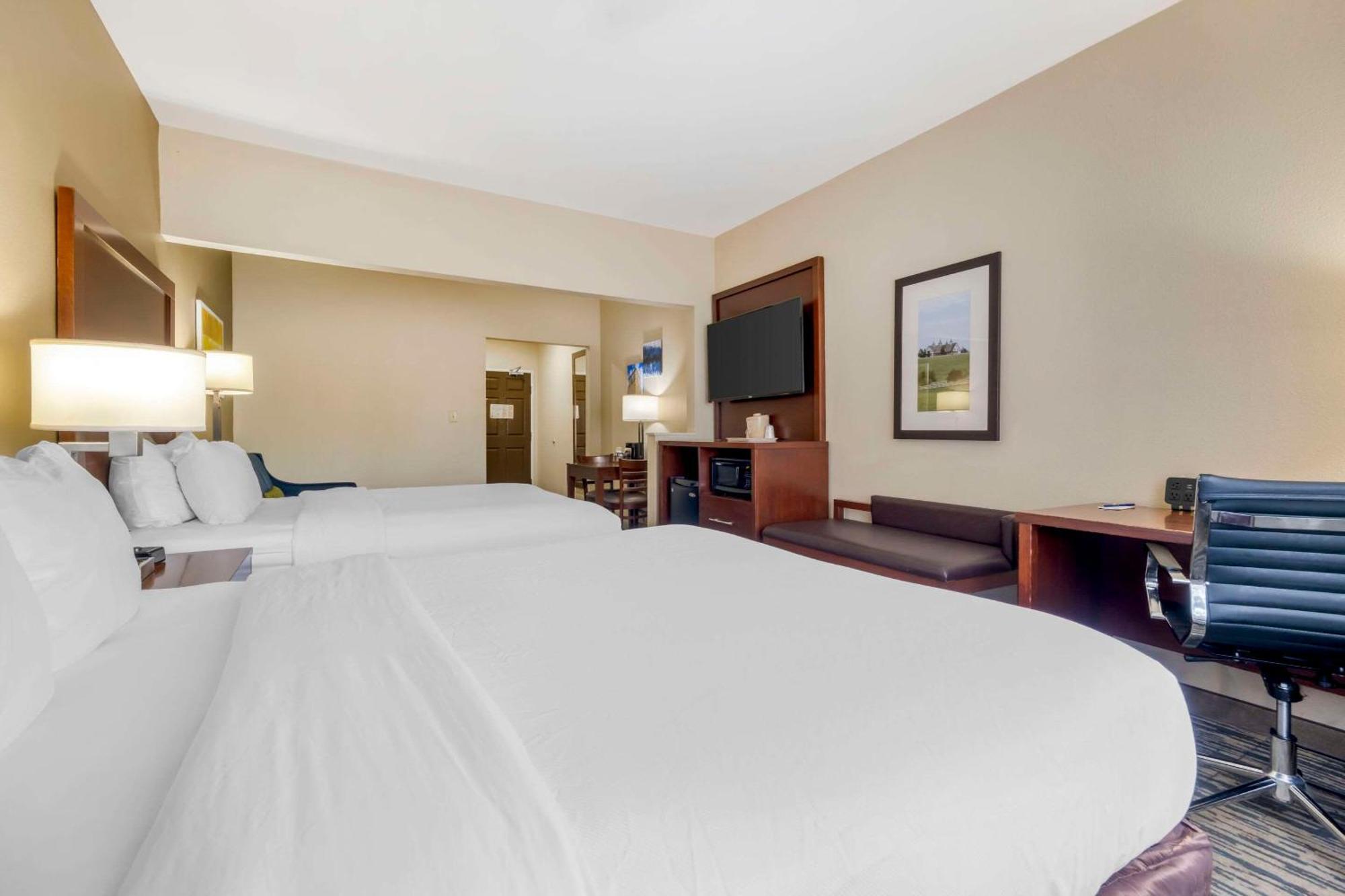 Comfort Suites Keeneland Lexington Exterior photo